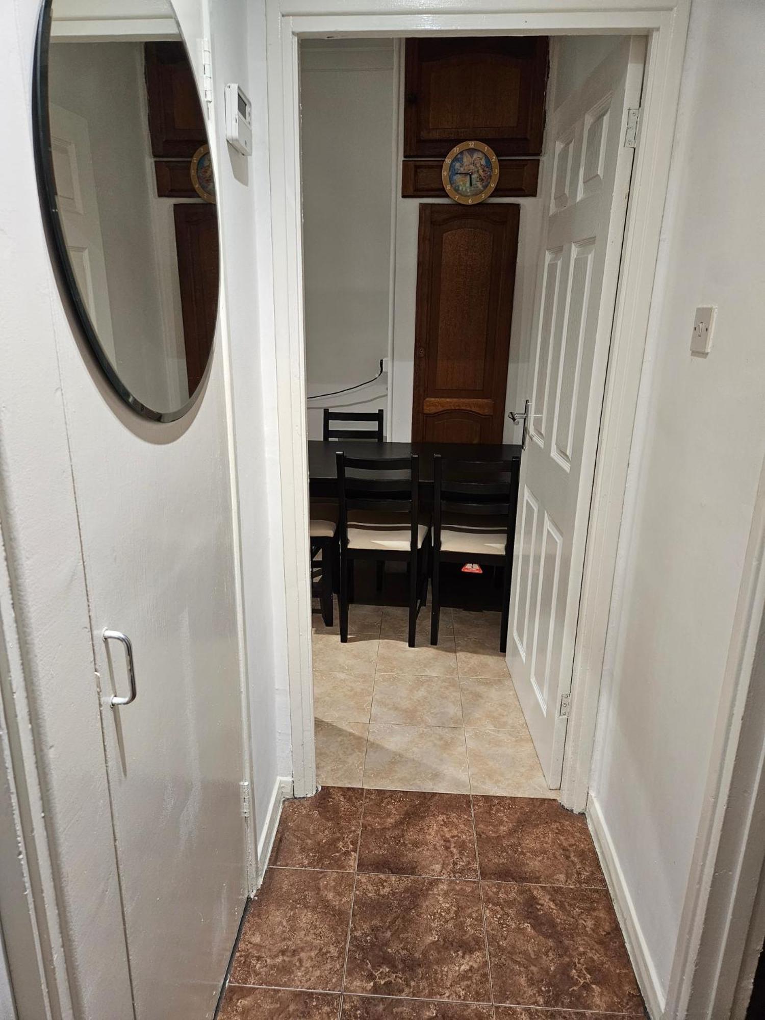 Mitcham Junction - 2 Bed - Sleeps 6 * Londres